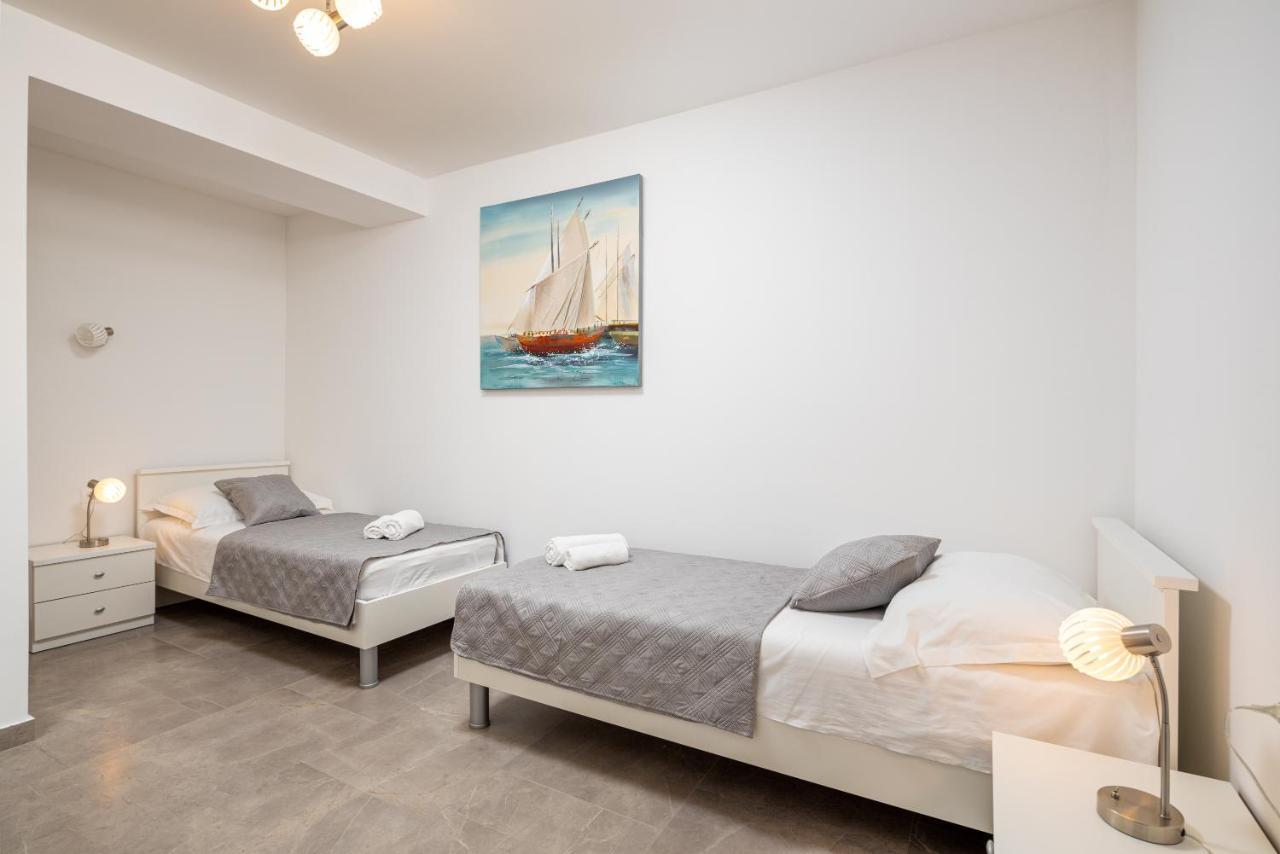 Brand new apartment Navika in a great location Omiš Exteriör bild