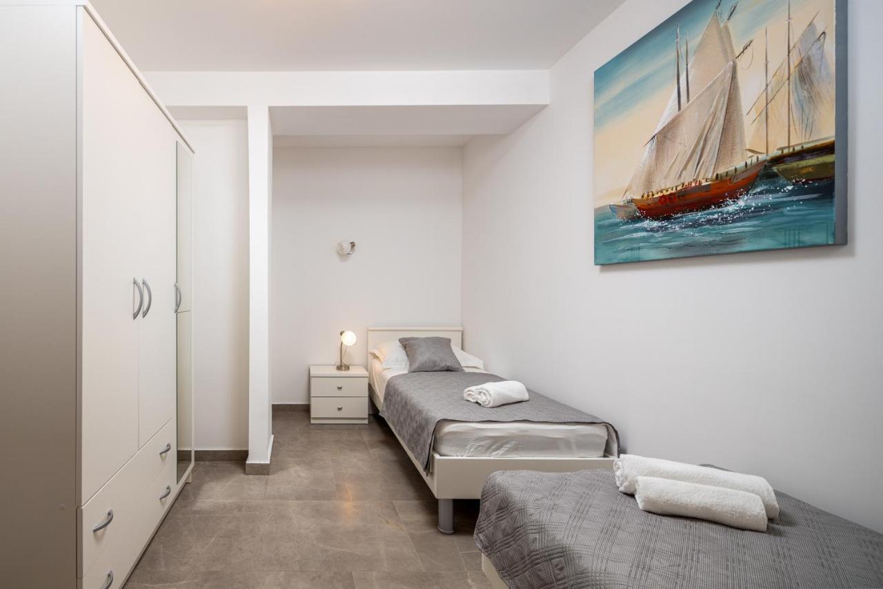 Brand new apartment Navika in a great location Omiš Exteriör bild