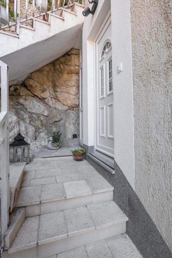 Brand new apartment Navika in a great location Omiš Exteriör bild