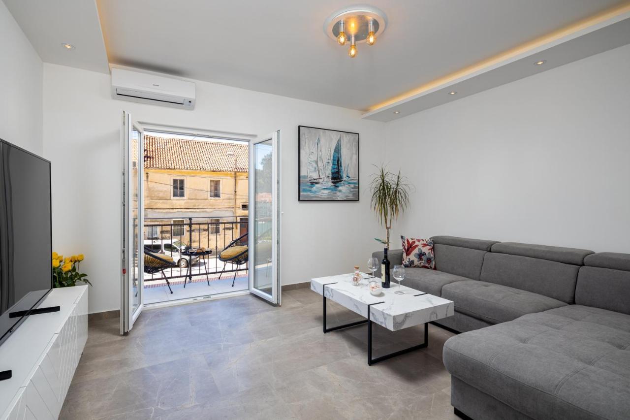 Brand new apartment Navika in a great location Omiš Exteriör bild