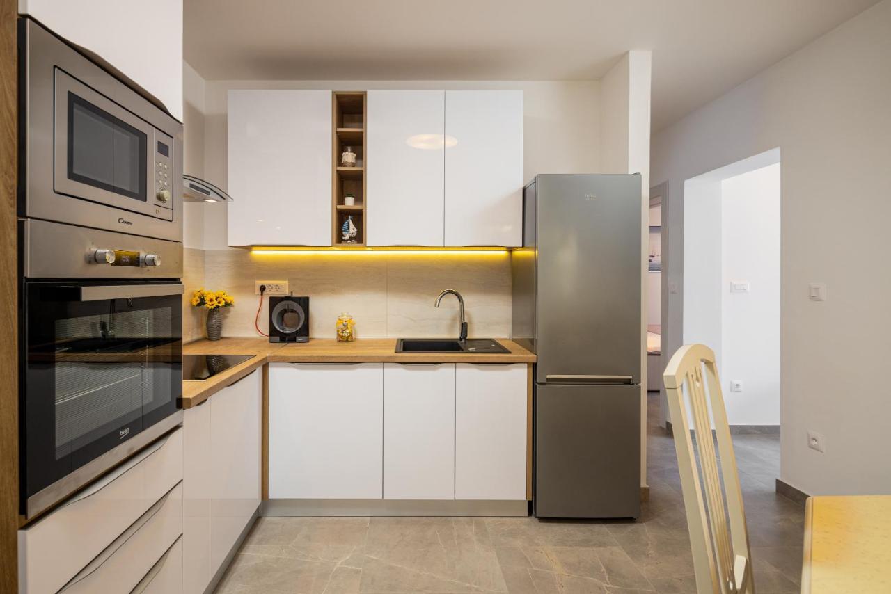 Brand new apartment Navika in a great location Omiš Exteriör bild
